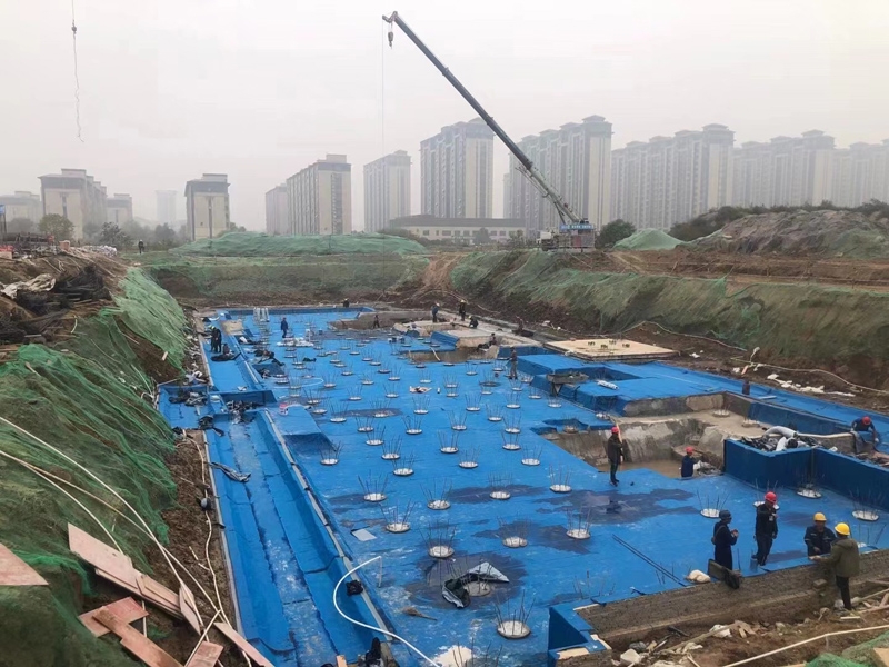 1.5mm纤维增强型自粘施工现场
